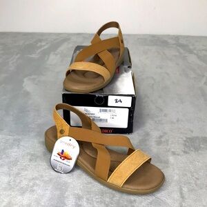Acropedico Monteray Sandal Color Snake Biscuit New in box